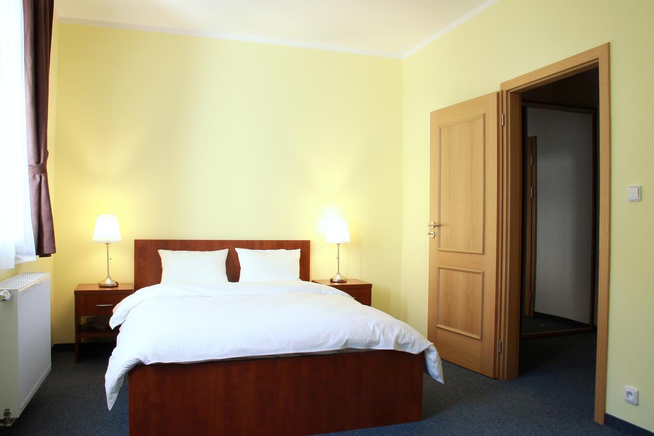 Hotel Vera ยาคีมอฟ ภายนอก รูปภาพ